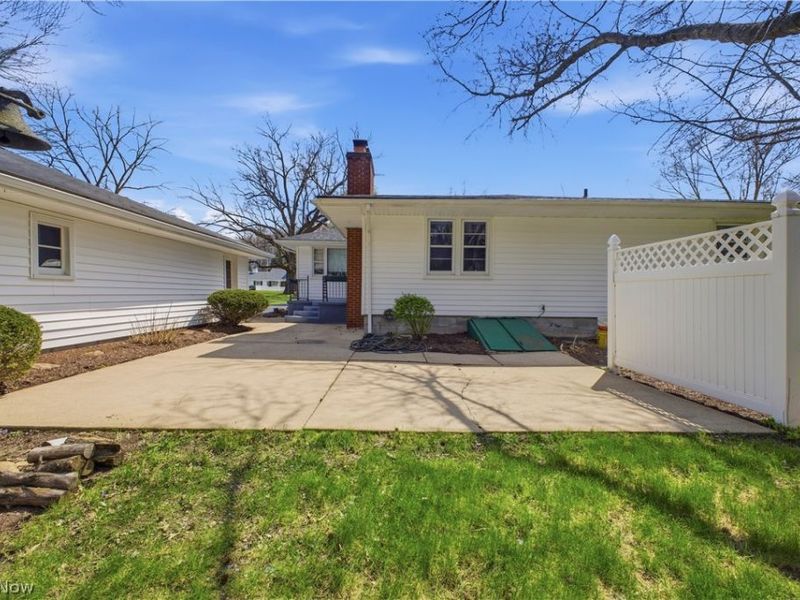 9231 King Graves Road NE, Warren, OH 44484 Photo 8