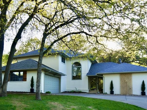 2209 E 37th Court, Edmond, OK 73013