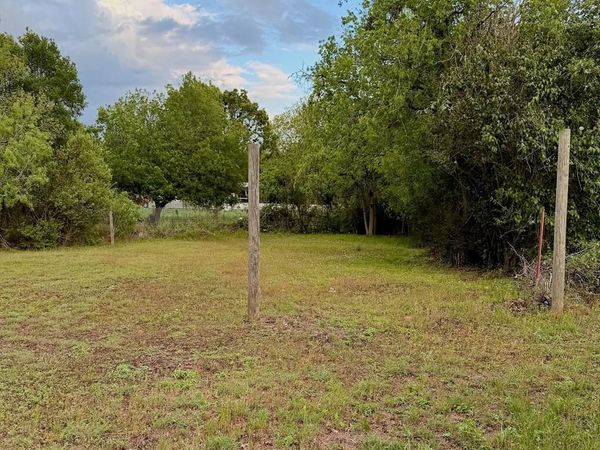 TBD Carver ST, Elgin, TX 78621