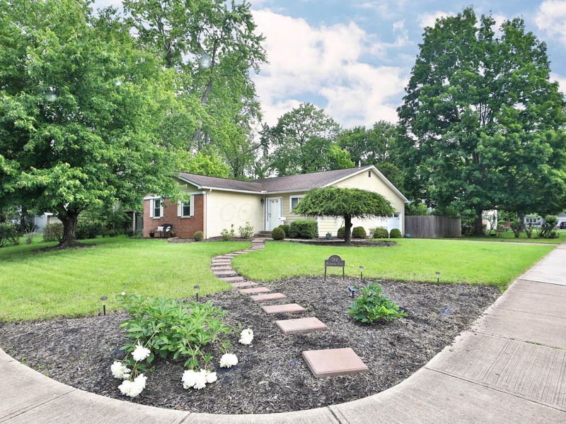 184 Melbourne Place, Worthington, OH 43085 Photo 2