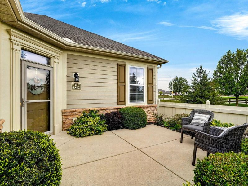 5842 Timber Top Drive, Hilliard, OH 43026 Photo 6
