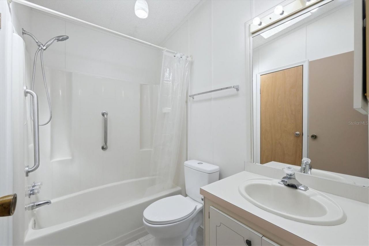 8420 Imperial Circle, Palmetto, FL 34221 Photo