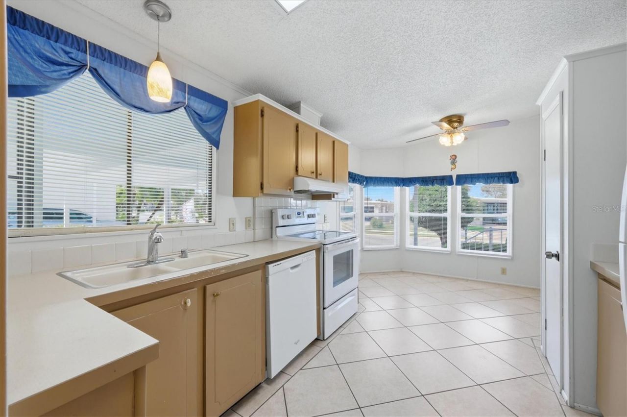 8420 Imperial Circle, Palmetto, FL 34221 Photo