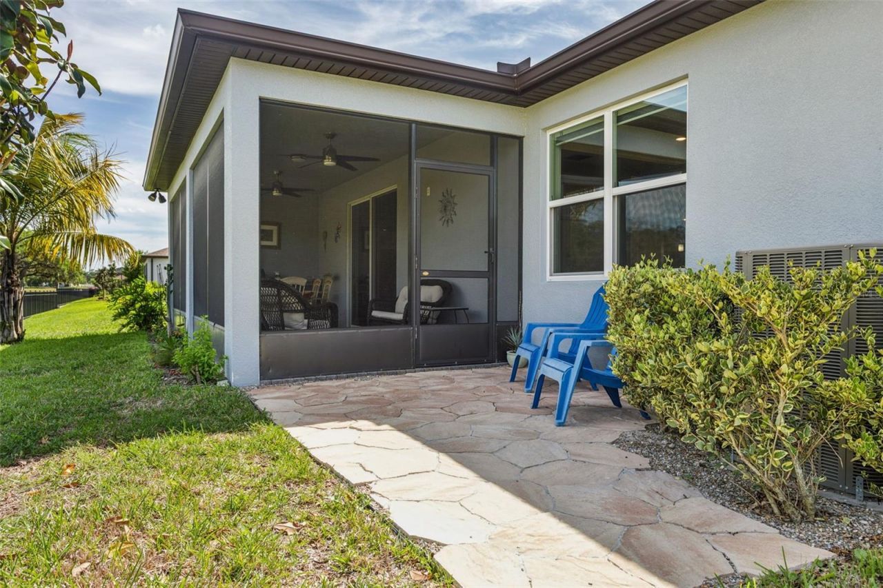 6382 Bradford Woods Drive, Zephyrhills, FL 33542 Photo