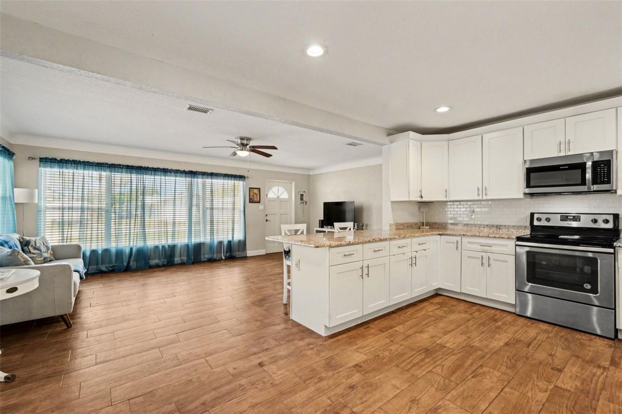 10555 109th Street , Largo, FL 33778 Photo