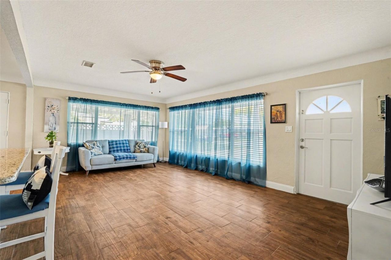 10555 109th Street , Largo, FL 33778 Photo