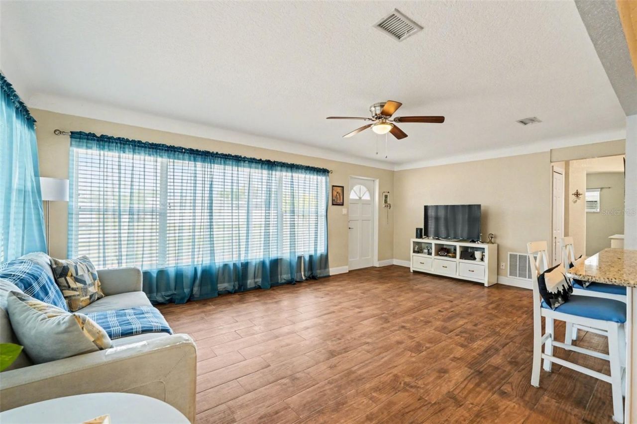 10555 109th Street , Largo, FL 33778 Photo