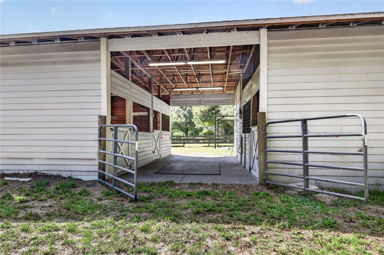 32040 Chestnut Lane, Sorrento, FL 32776 Photo