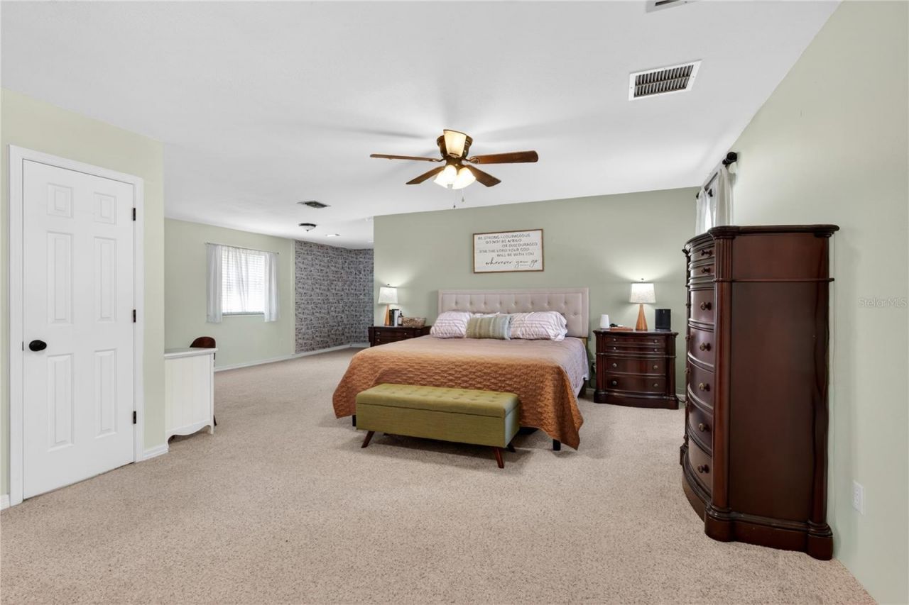 32040 Chestnut Lane, Sorrento, FL 32776 Photo