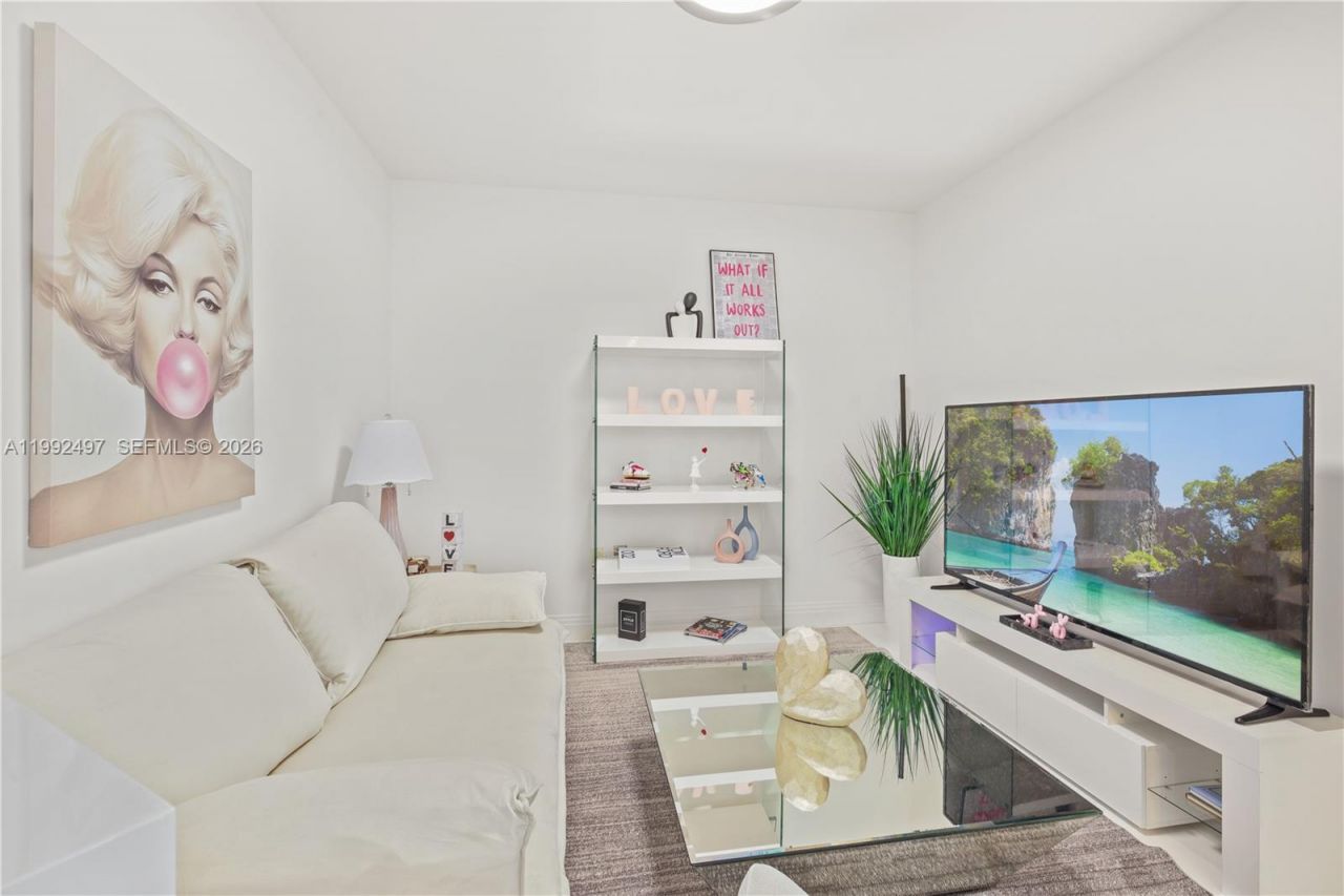 200 Biscayne Boulevard Way, Unit 5009, Miami, FL 33131 Photo