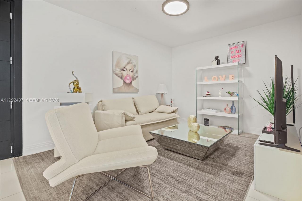 200 Biscayne Boulevard Way, Unit 5009, Miami, FL 33131 Photo