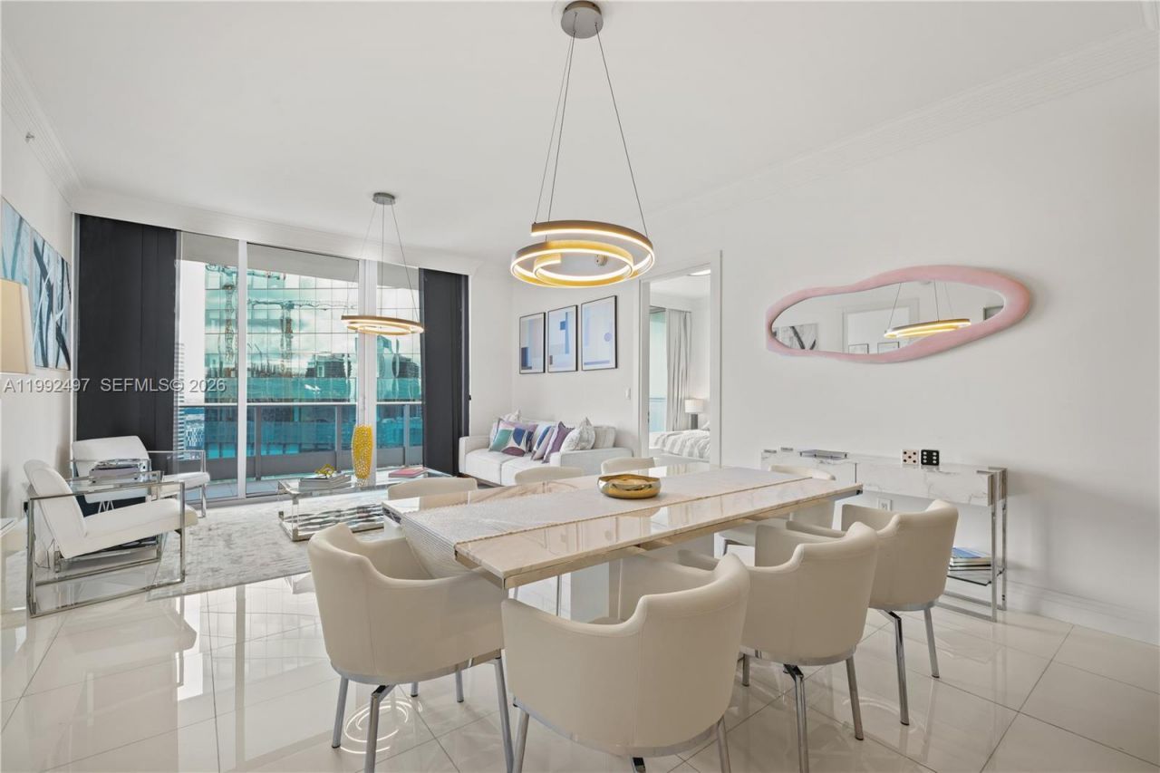 200 Biscayne Boulevard Way, Unit 5009, Miami, FL 33131 Photo