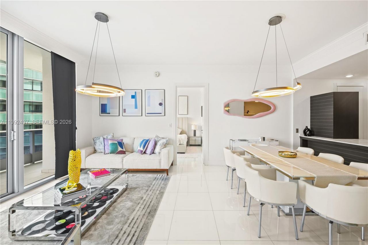 200 Biscayne Boulevard Way, Unit 5009, Miami, FL 33131 Photo