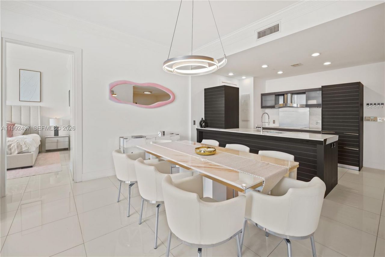 200 Biscayne Boulevard Way, Unit 5009, Miami, FL 33131 Photo