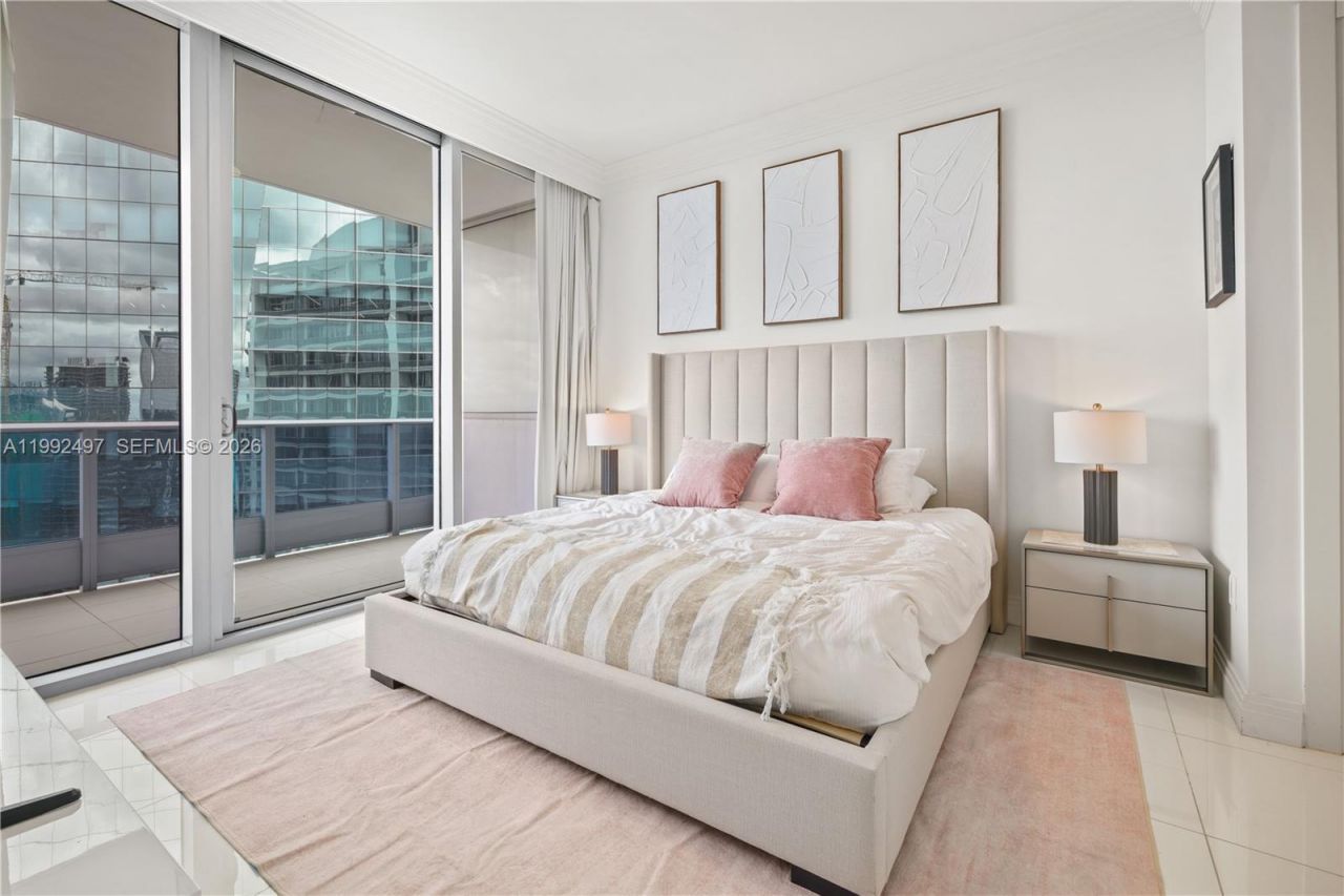 200 Biscayne Boulevard Way, Unit 5009, Miami, FL 33131 Photo