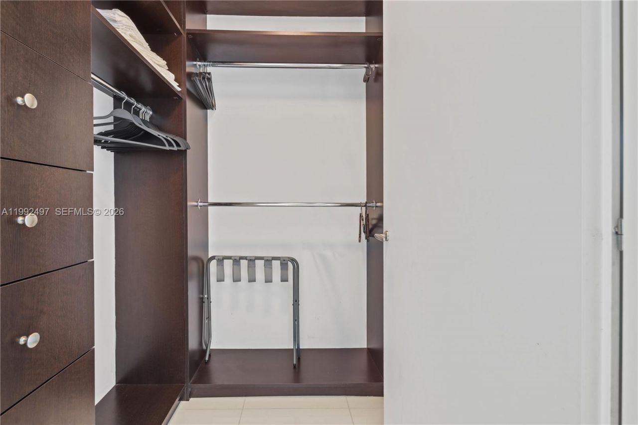 200 Biscayne Boulevard Way, Unit 5009, Miami, FL 33131 Photo