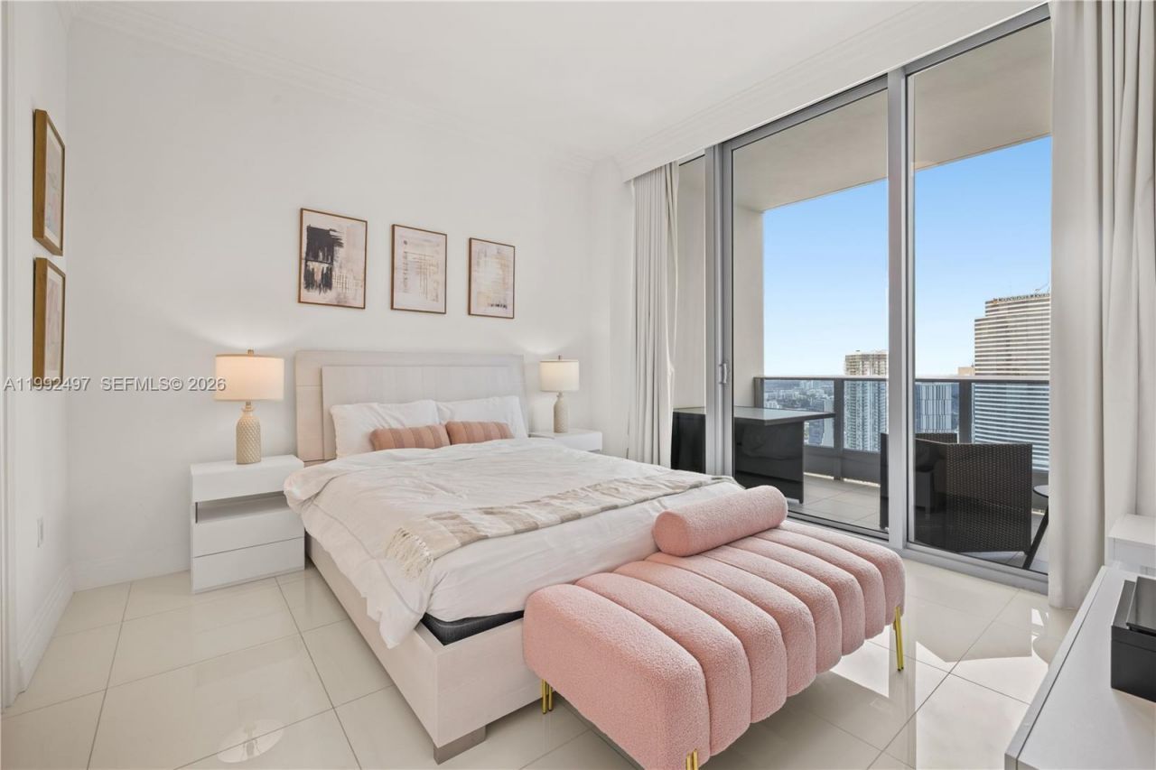 200 Biscayne Boulevard Way, Unit 5009, Miami, FL 33131 Photo