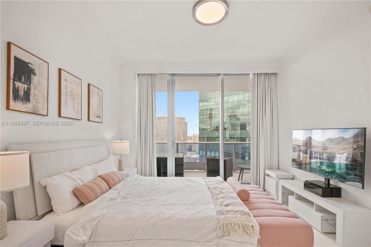 200 Biscayne Boulevard Way, Unit 5009, Miami, FL 33131 Photo