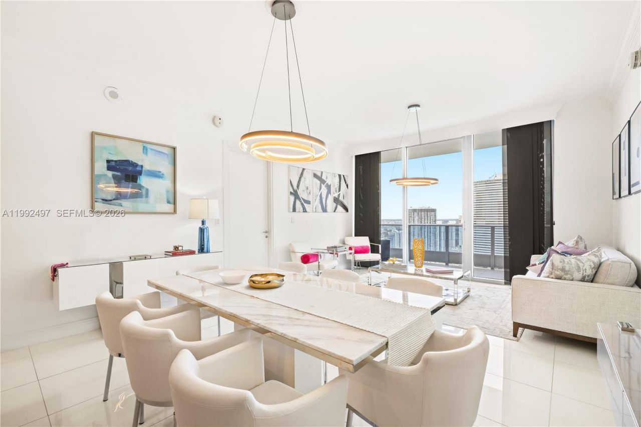 200 Biscayne Boulevard Way, Unit 5009, Miami, FL 33131 Photo