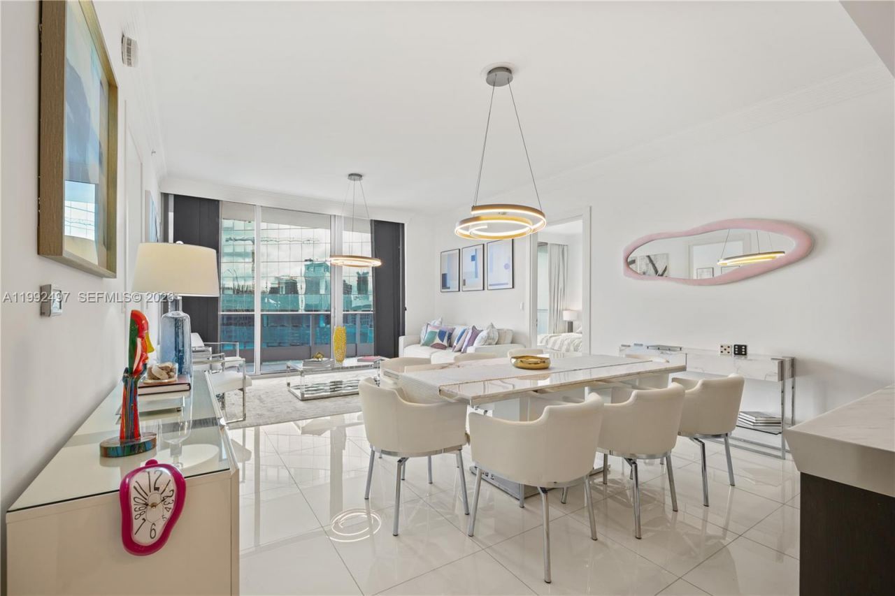 200 Biscayne Boulevard Way, Unit 5009, Miami, FL 33131 Photo