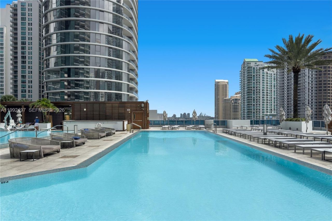 200 Biscayne Boulevard Way, Unit 5009, Miami, FL 33131 Photo