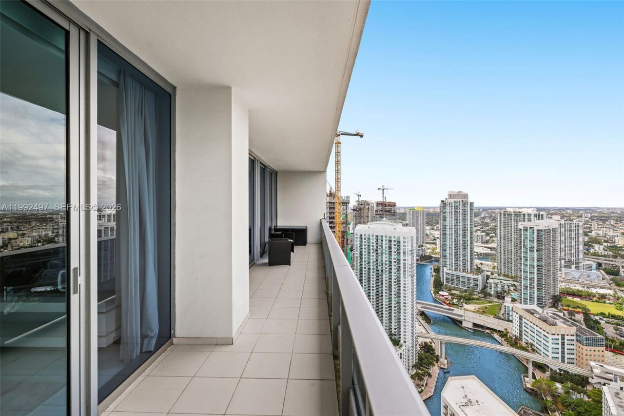 200 Biscayne Boulevard Way, Unit 5009, Miami, FL 33131 Photo