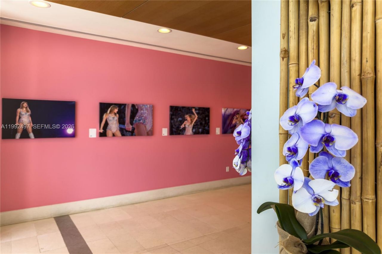 200 Biscayne Boulevard Way, Unit 5009, Miami, FL 33131 Photo