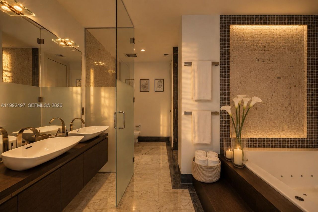 200 Biscayne Boulevard Way, Unit 5009, Miami, FL 33131 Photo