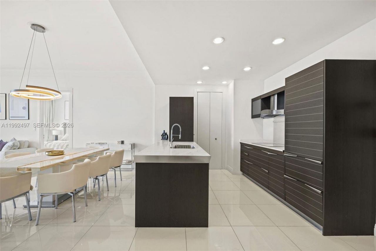 200 Biscayne Boulevard Way, Unit 5009, Miami, FL 33131 Photo