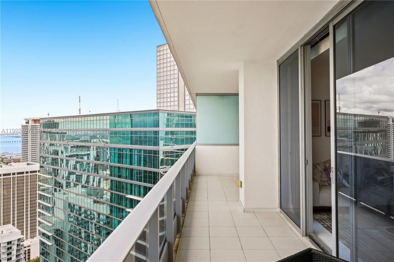 200 Biscayne Boulevard Way, Unit 5009, Miami, FL 33131 Photo