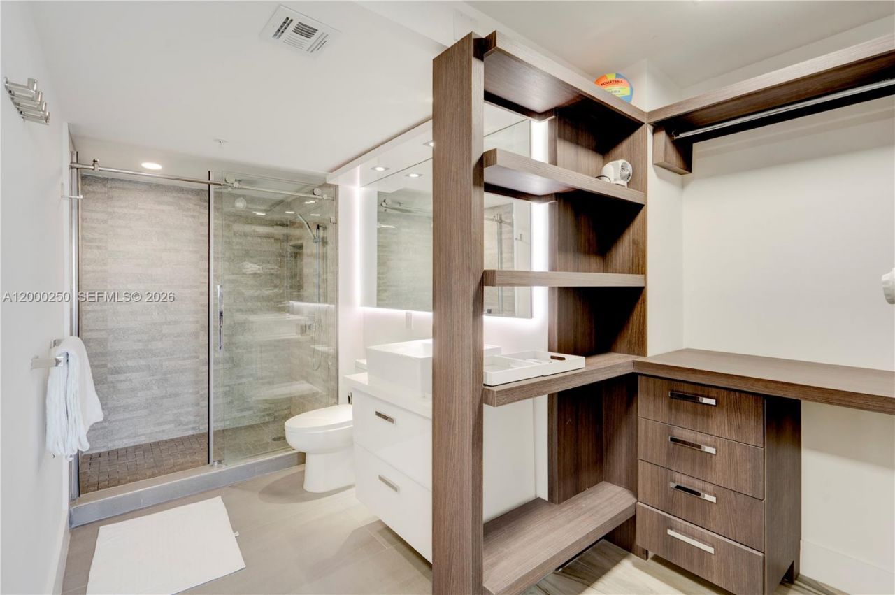 90 Alton Rd, Unit 2010, Miami Beach, FL 33139 Photo