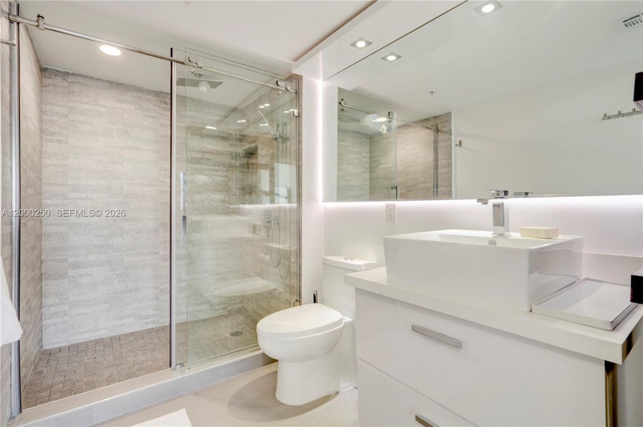 90 Alton Rd, Unit 2010, Miami Beach, FL 33139 Photo