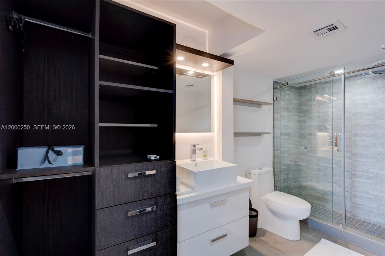 90 Alton Rd, Unit 2010, Miami Beach, FL 33139 Photo