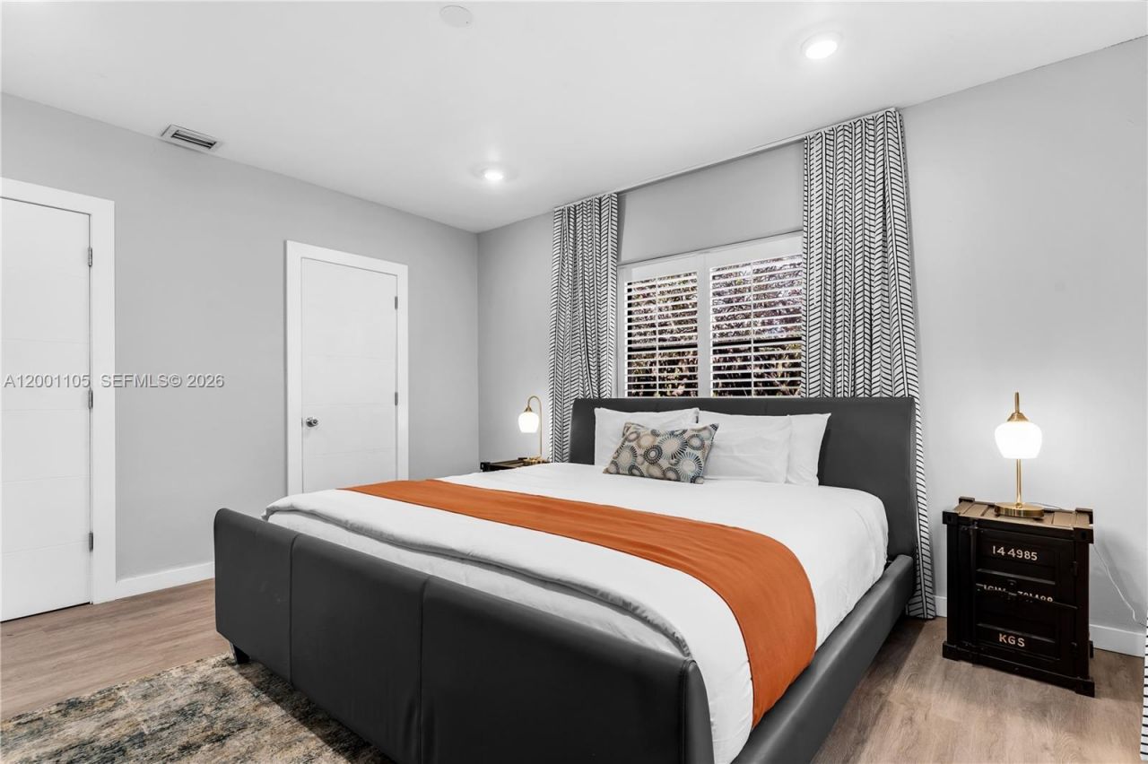 8101 Harding Ave, Miami Beach, FL 33141 Photo