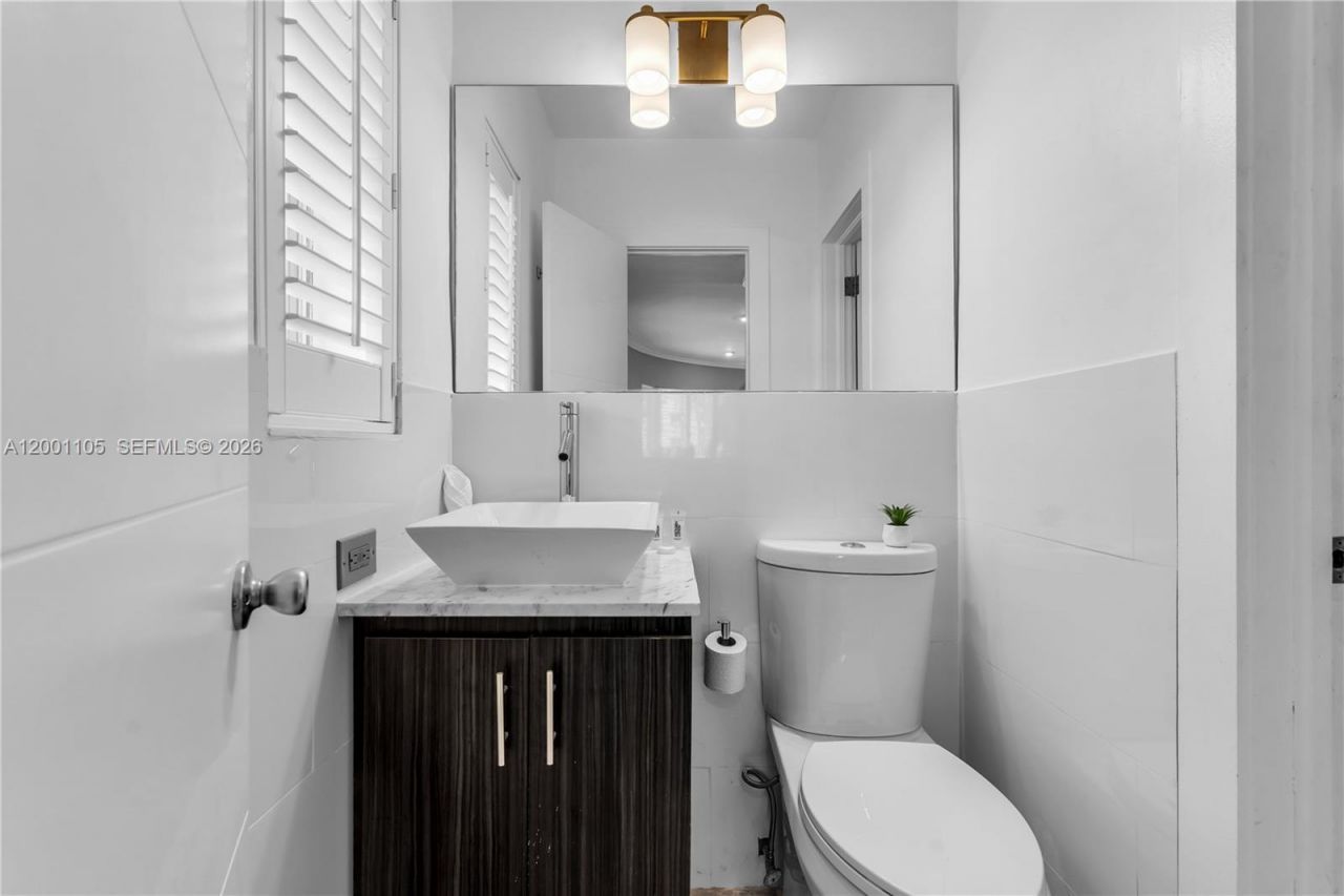 8101 Harding Ave, Miami Beach, FL 33141 Photo