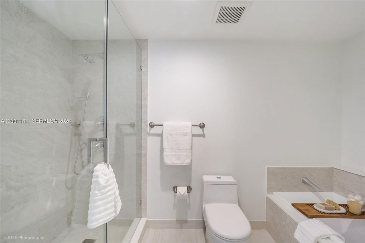 488 NE 18th St, Unit 505, Miami, FL 33132 Photo