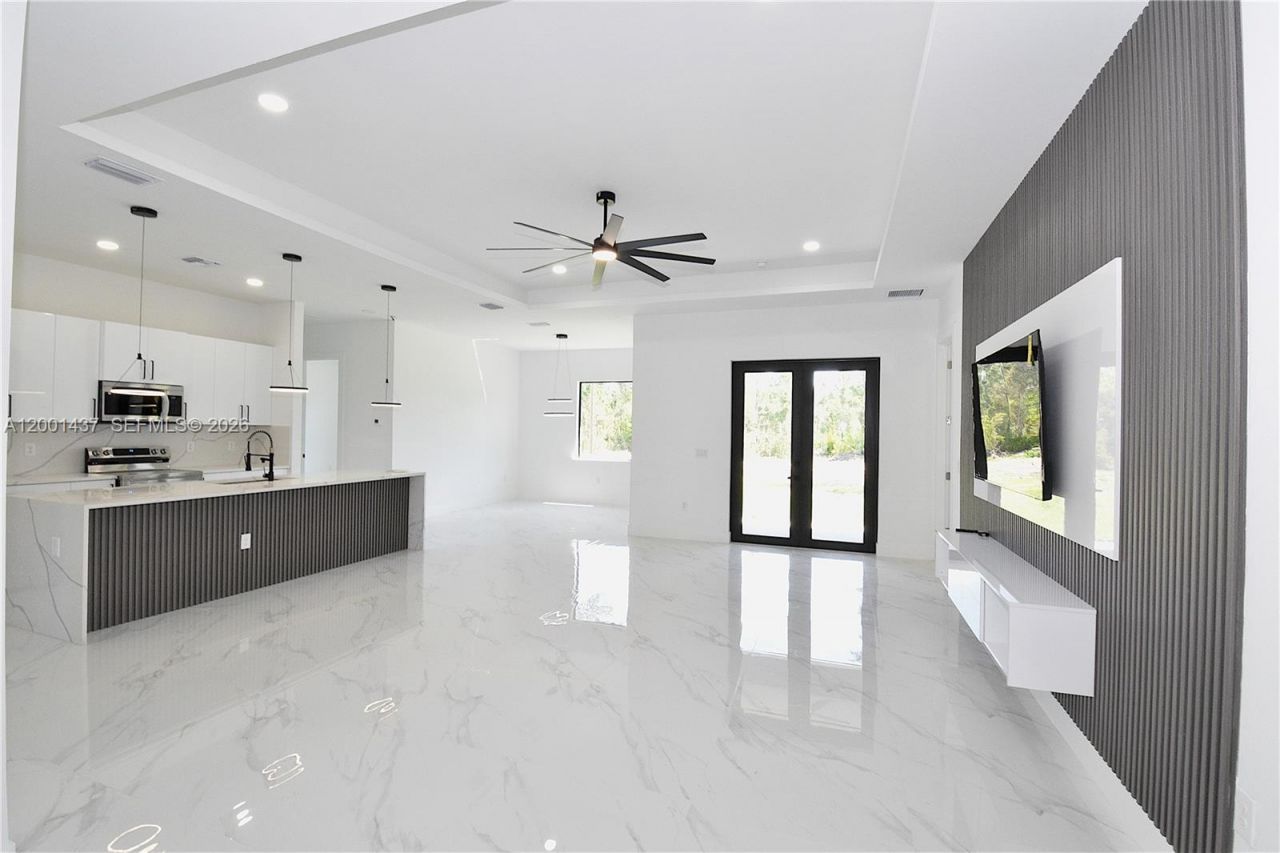 920 Edward Ave, Lehigh Acres, FL 33936 Photo