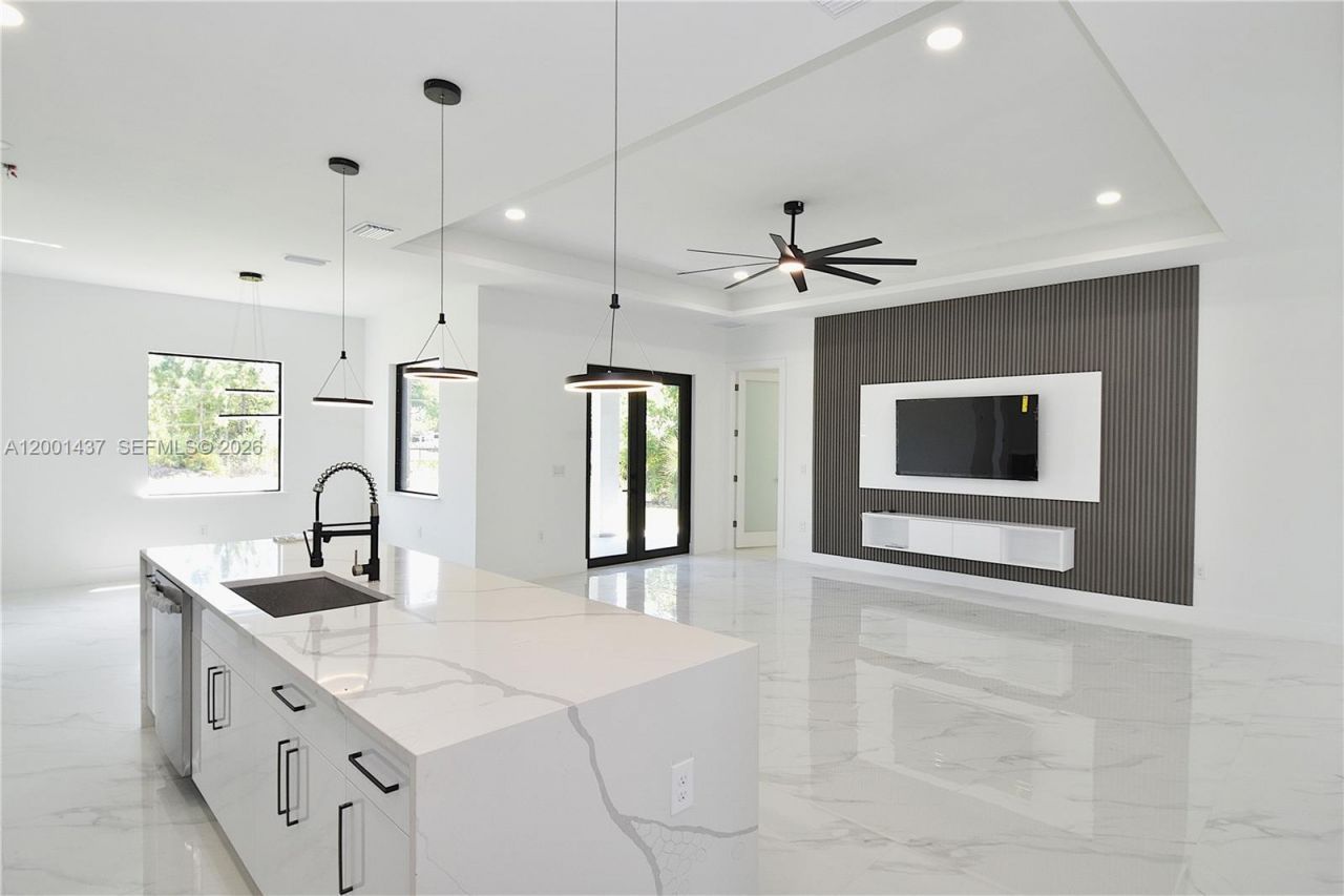 920 Edward Ave, Lehigh Acres, FL 33936 Photo