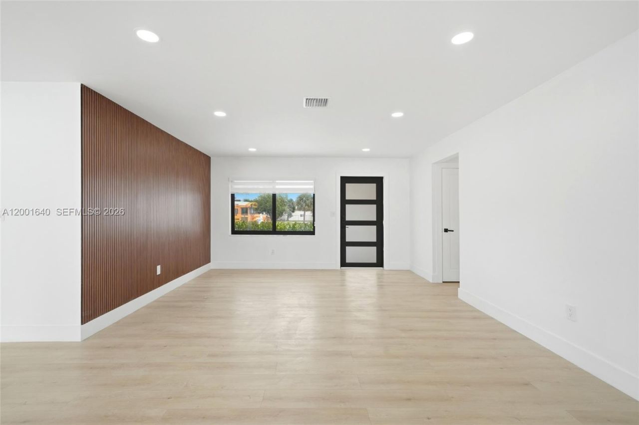 7200 W 12th Ave, Hialeah, FL 33014 Photo