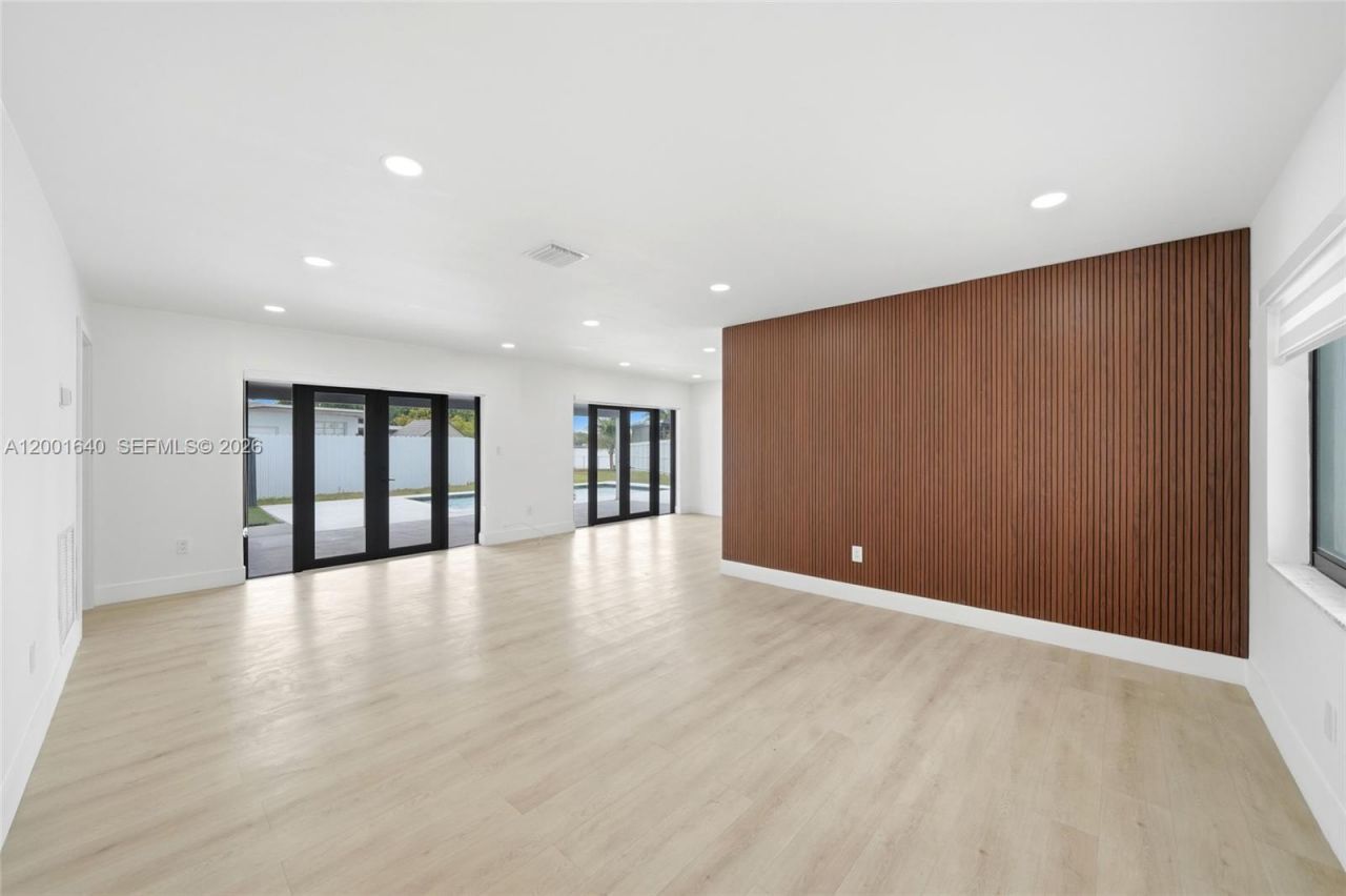 7200 W 12th Ave, Hialeah, FL 33014 Photo