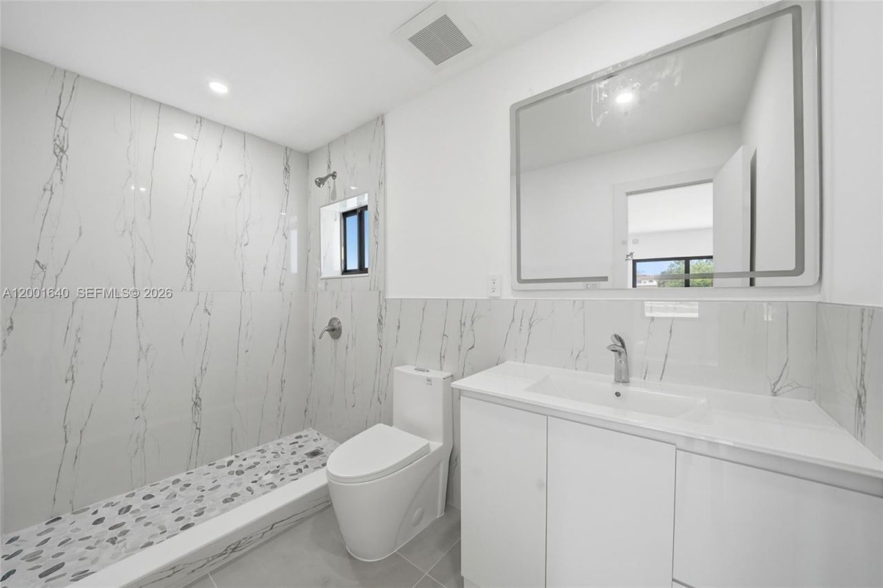 7200 W 12th Ave, Hialeah, FL 33014 Photo