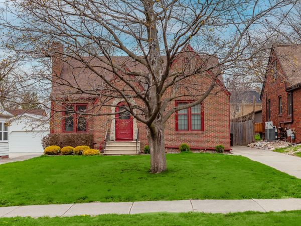 4217 Franklin Avenue, Des Moines, IA 50310