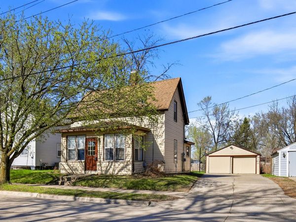 914 N Elm Avenue, Owatonna, MN 55060