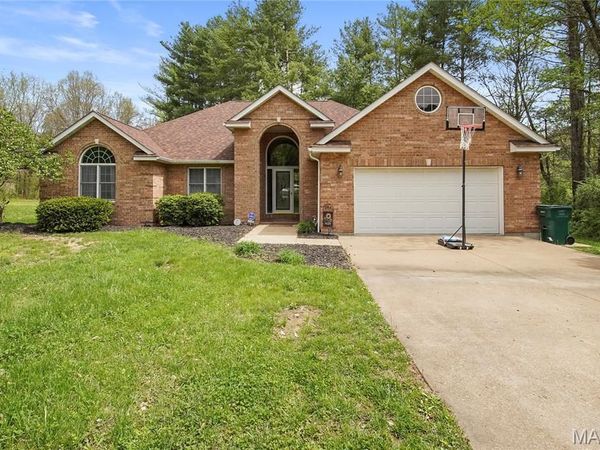 10694 Conifer Circle , Rolla, MO 65401