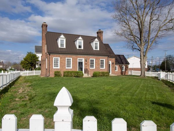 242 SE Greenville Avenue, Winchester, IN 47394