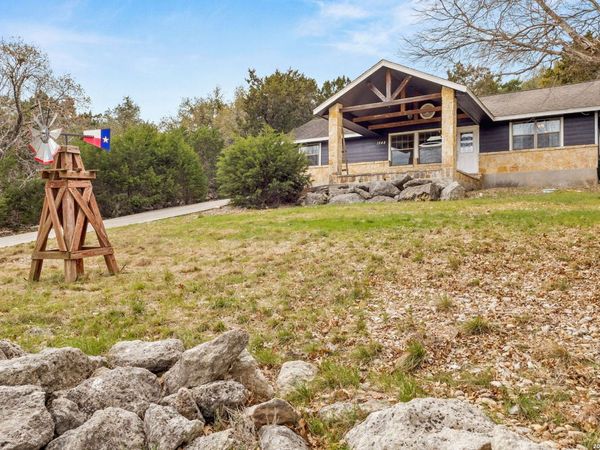 1548 VALLEY FRST, Canyon Lake, TX 78133