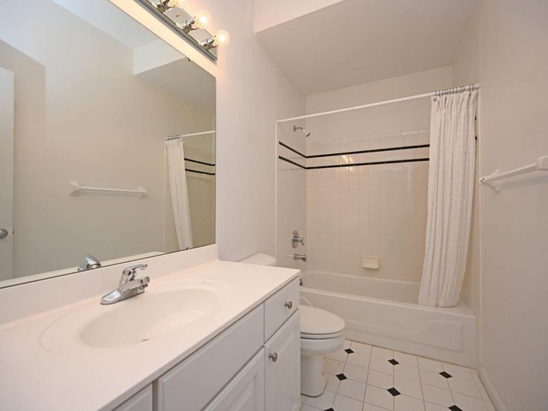 466 Stanley Avenue, Cincinnati, OH 45226 Photo 32