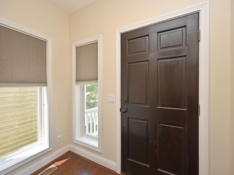 466 Stanley Avenue, Cincinnati, OH 45226 Photo 4