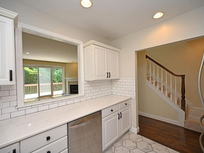 466 Stanley Avenue, Cincinnati, OH 45226 Photo 5