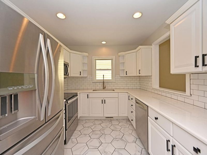 466 Stanley Avenue, Cincinnati, OH 45226 Photo 6